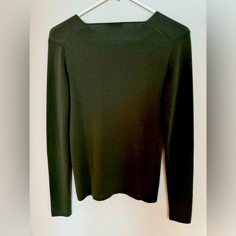 Akris 100% wool  Pullover Olive color size M